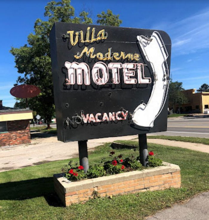 Villa Moderne Motel - From Web Listing (newer photo)